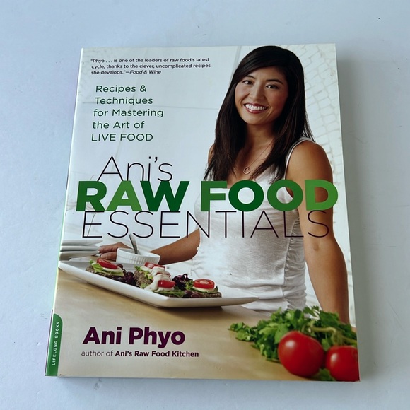 Ani's Raw Food Essentials cookbook by Ani Phyo - Picture 1 of 3